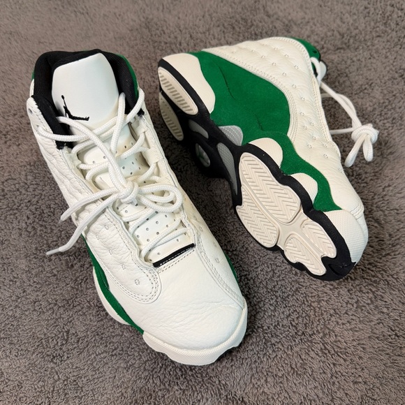 Jordan 13 gs
Sail pine green
Brand new - Picture 2 of 14